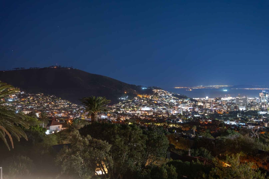3 Bedroom Property for Sale in Oranjezicht Western Cape